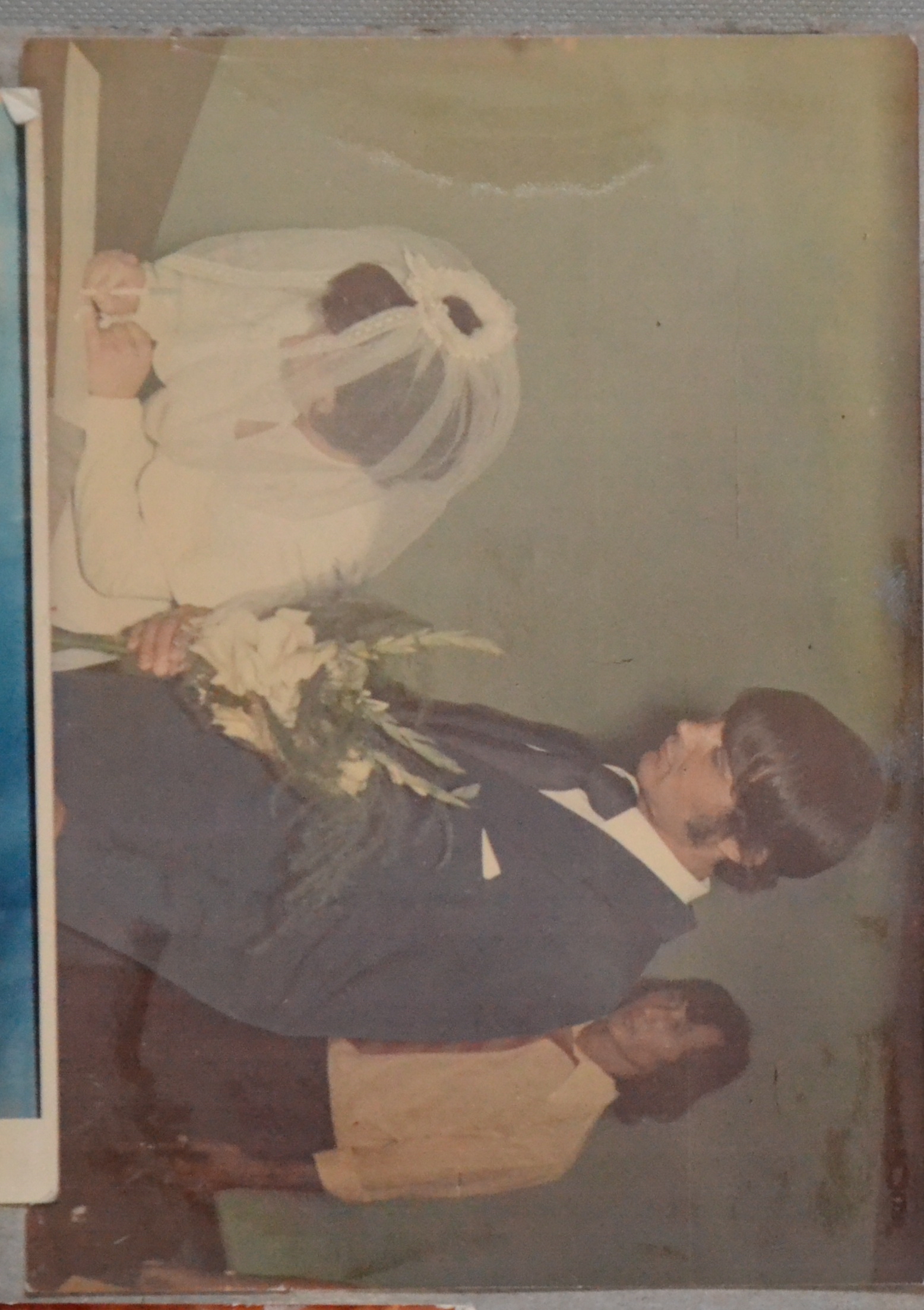 расписывается в ЗАГСе с Чулпановой Лидией Григорьевной