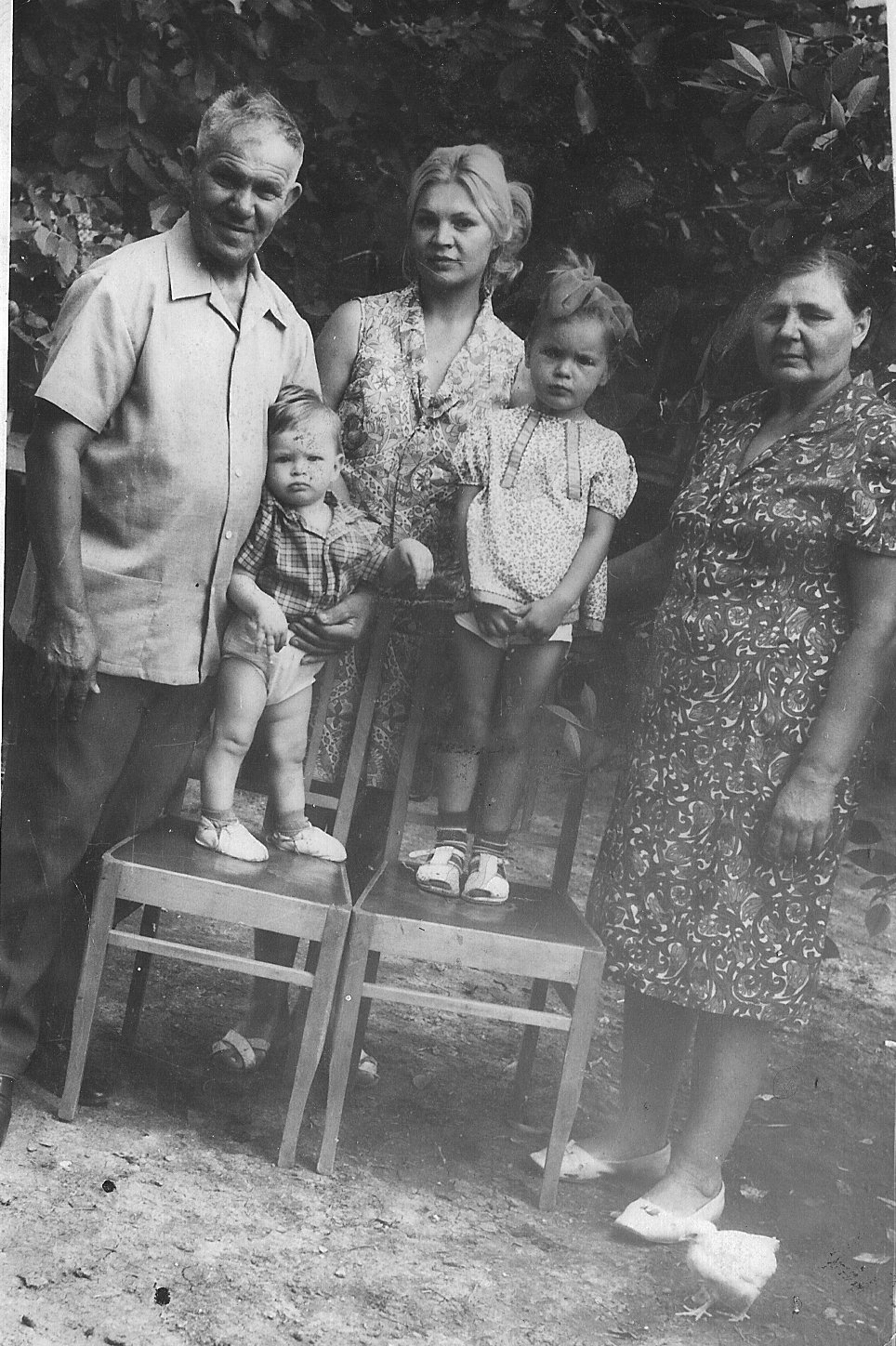 приехала дочка Алла с детьми